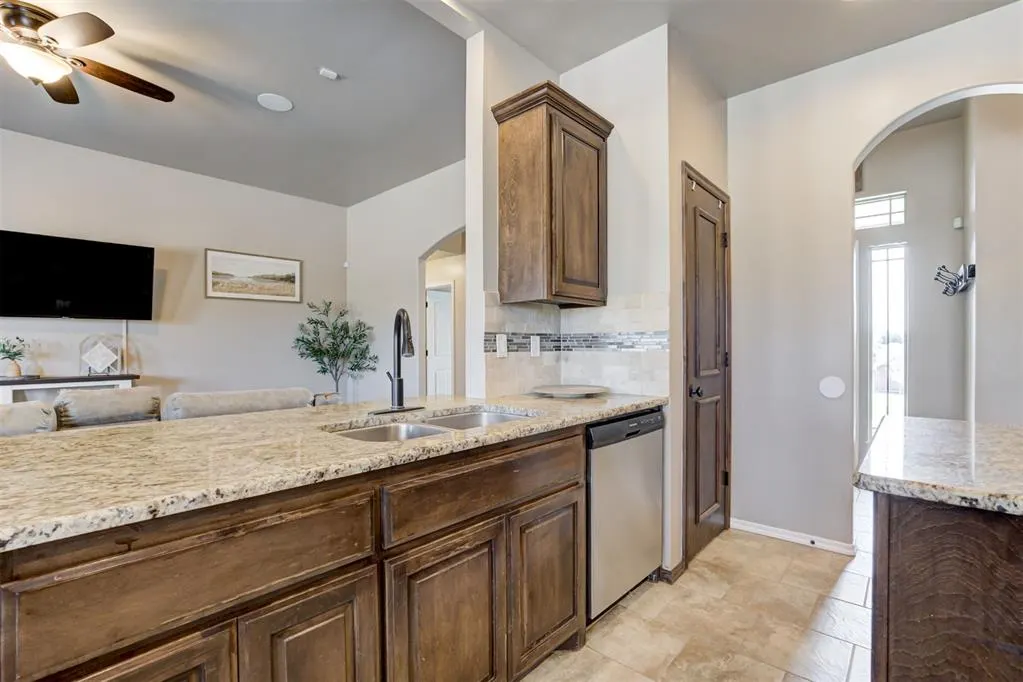 Photo 13 — 5772 Hillside Drive, Guthrie, OK 73044