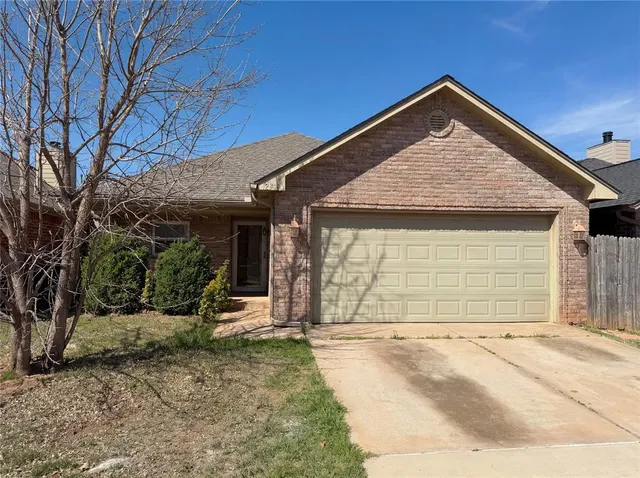 Photo 7 — 12917 Meadows Drive, Oklahoma City, OK 73120