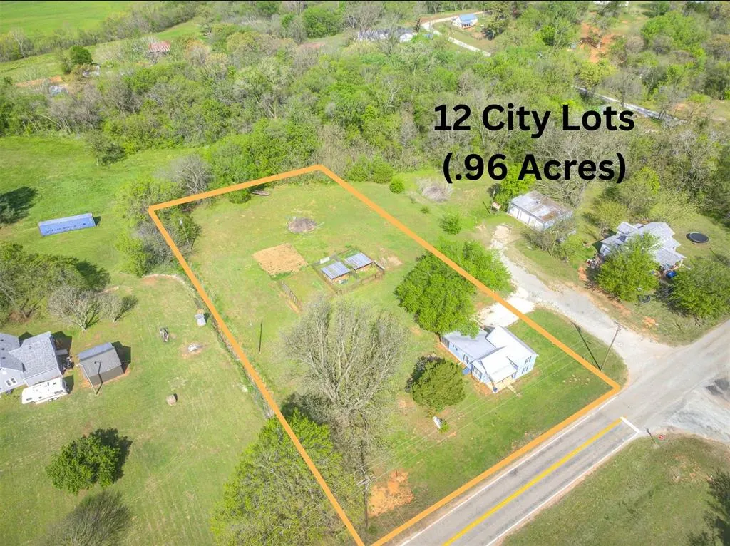 Front exterior — 521 S Mahoney Street, Sparks, OK 74869