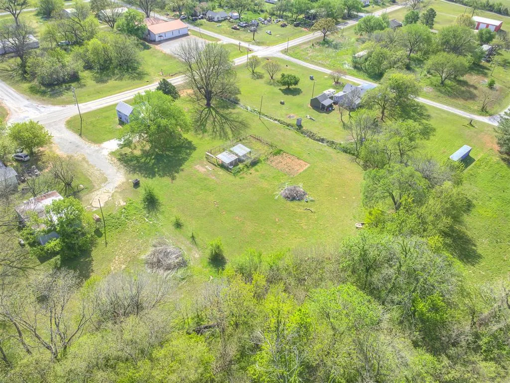Photo 5 — 521 S Mahoney Street, Sparks, OK 74869
