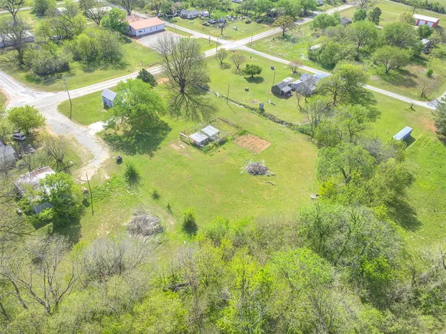 Photo 5 — 521 S Mahoney Street, Sparks, OK 74869