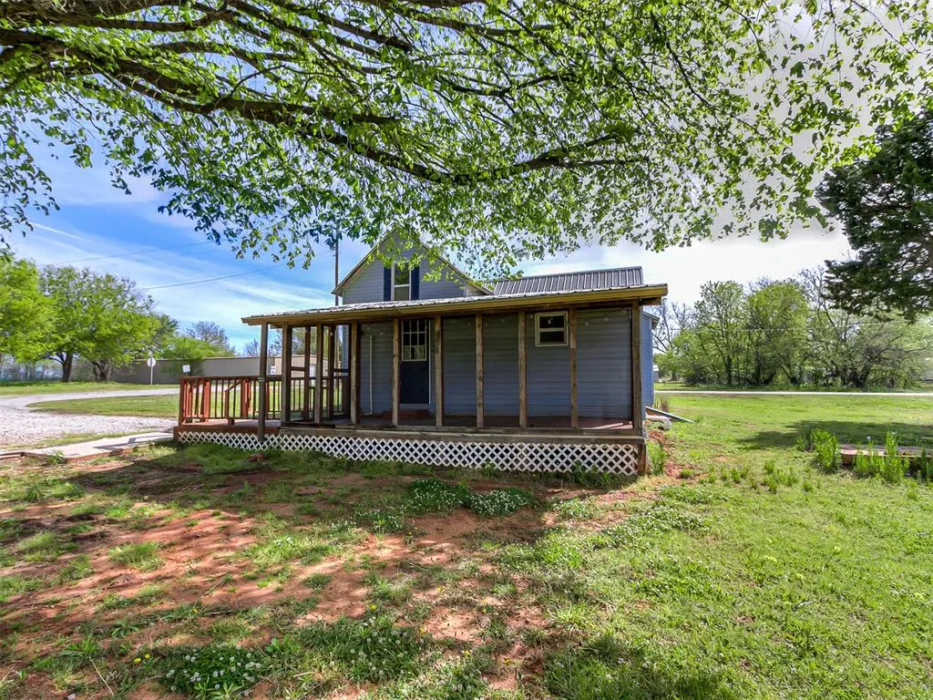 Photo 7 — 521 S Mahoney Street, Sparks, OK 74869