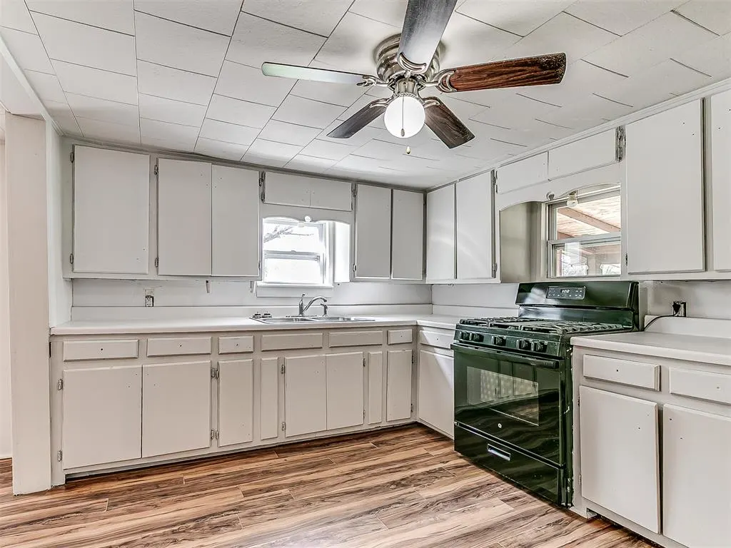 Photo 13 — 521 S Mahoney Street, Sparks, OK 74869