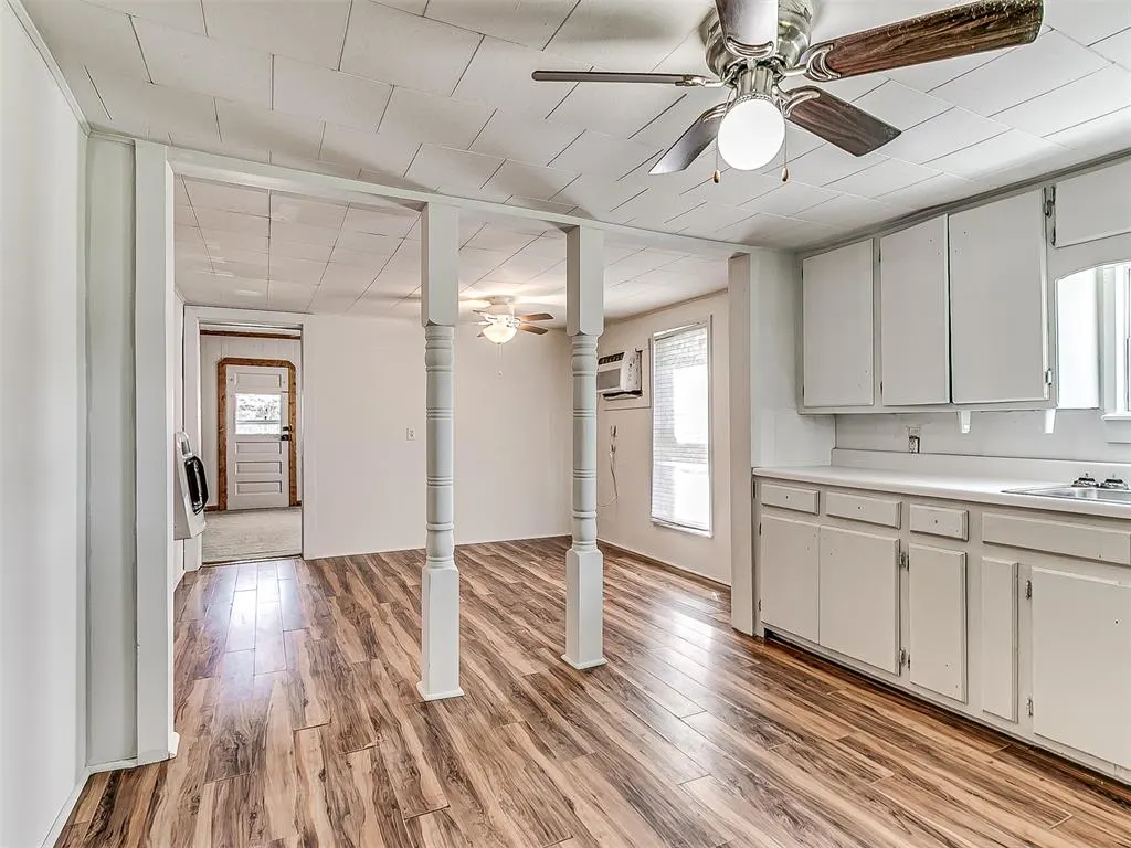 Photo 15 — 521 S Mahoney Street, Sparks, OK 74869