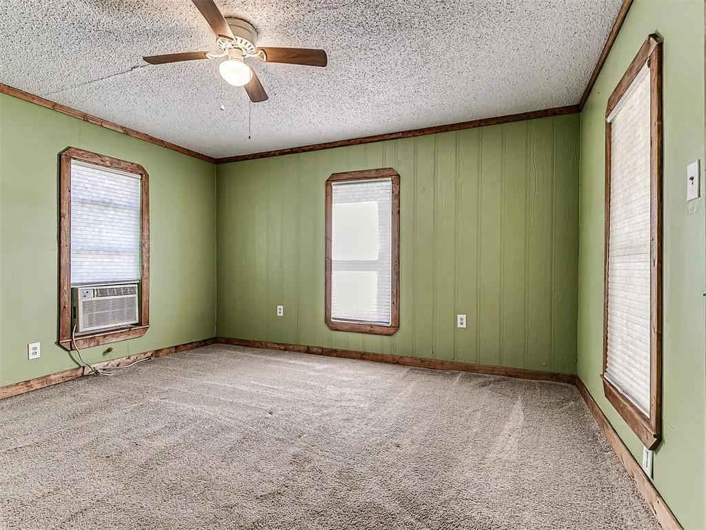Photo 19 — 521 S Mahoney Street, Sparks, OK 74869