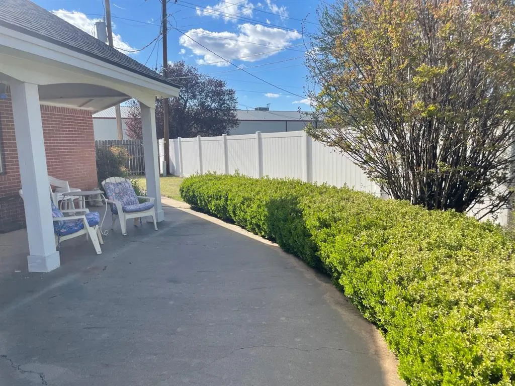 Photo 45 — 1000 N Byers Avenue, Mangum, OK 73554