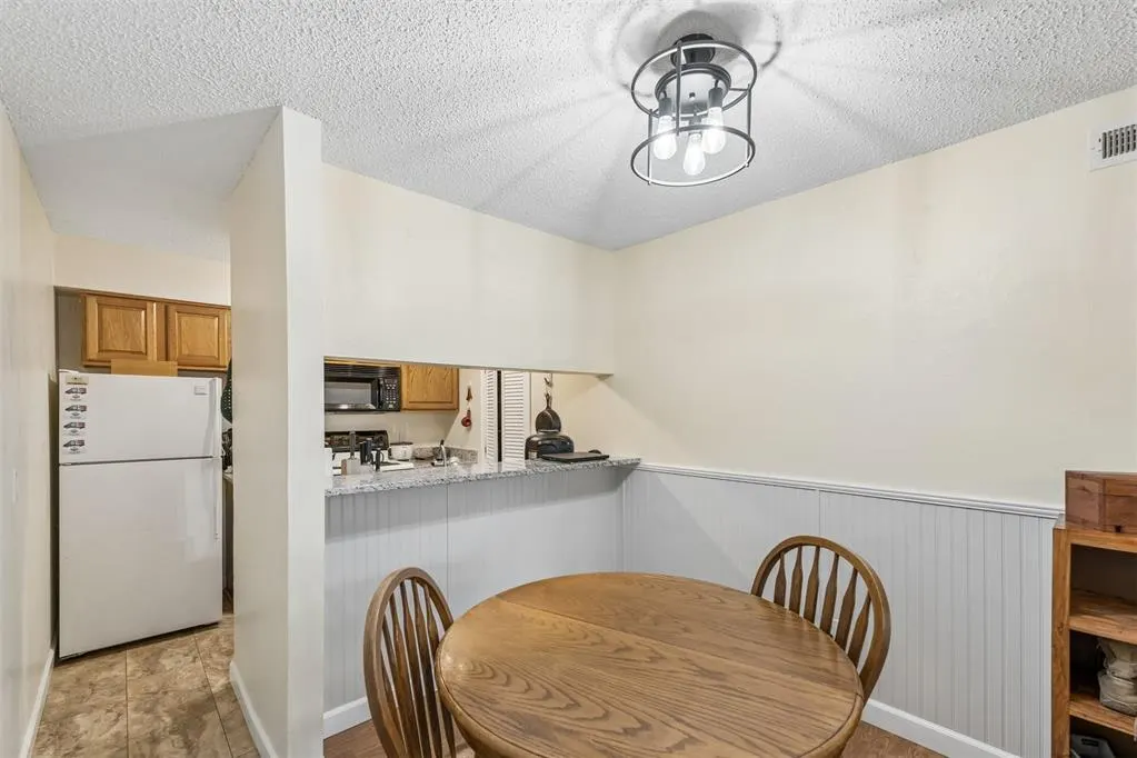 Photo 7 — 850 Cardinal Creek Boulevard A, Norman, OK 73072