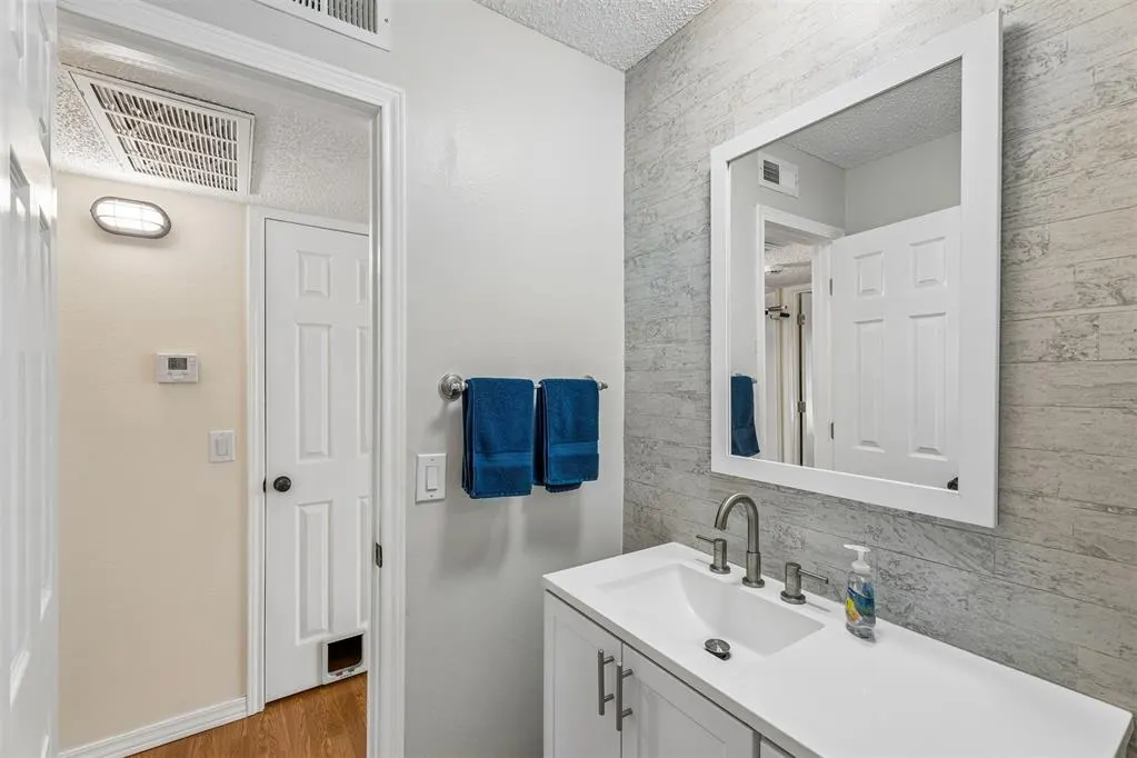 Photo 13 — 850 Cardinal Creek Boulevard A, Norman, OK 73072