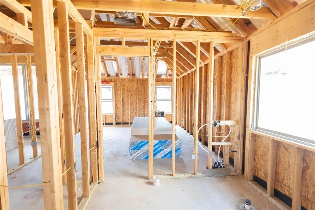 Photo 2 — 11013 NW 90th Street, Yukon, OK 73099