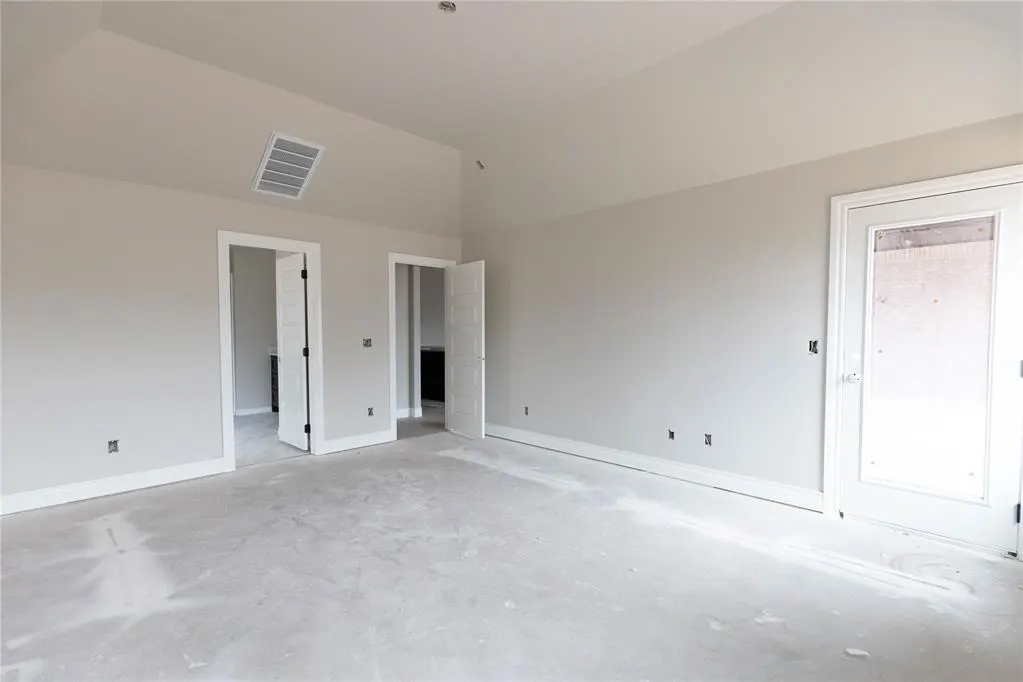 Photo 8 — 11013 NW 90th Street, Yukon, OK 73099