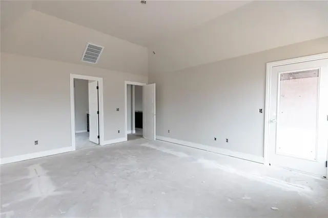 Photo 8 — 11013 NW 90th Street, Yukon, OK 73099