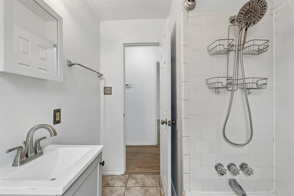 Photo 16 — 2041 NE 18th Street, Oklahoma City, OK 73111