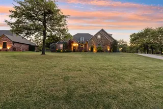 Sold home at 8863 Belcaro Drive