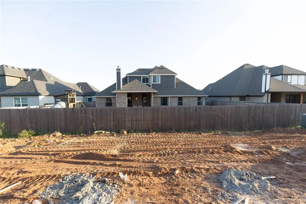 Photo 32 — 11009 NW 90th Street, Yukon, OK 73099