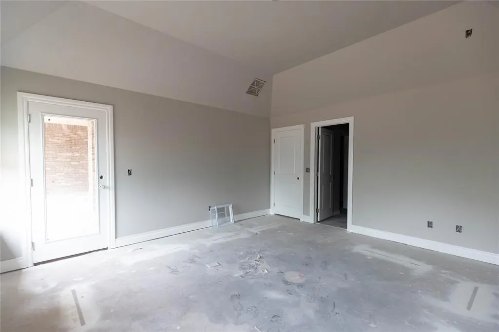 Photo 9 — 11009 NW 90th Street, Yukon, OK 73099