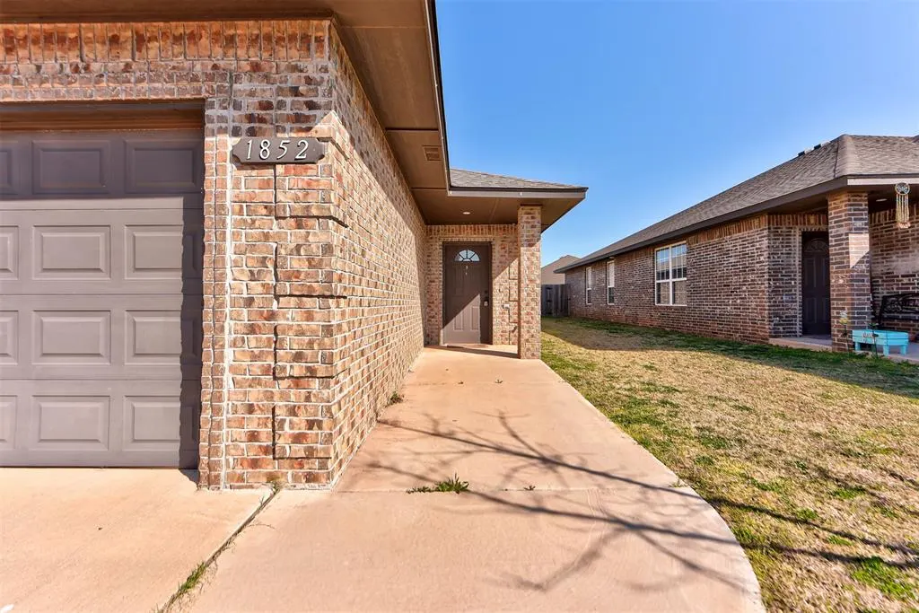 Front exterior — 1852 Cypress Lane, El Reno, OK 73036