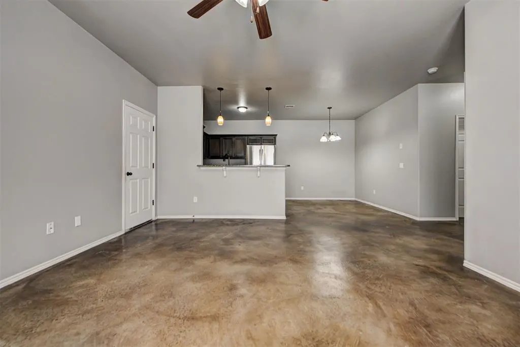 Photo 4 — 1852 Cypress Lane, El Reno, OK 73036
