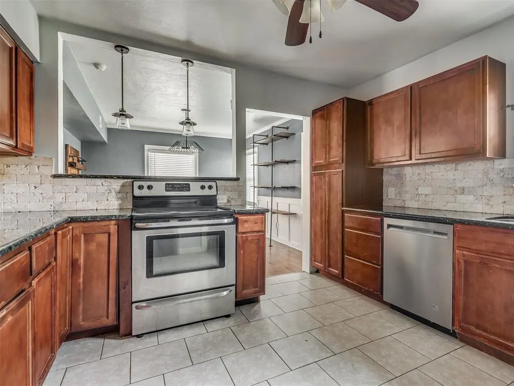Photo 8 — 2335 NW 21st Street, Oklahoma City, OK 73107
