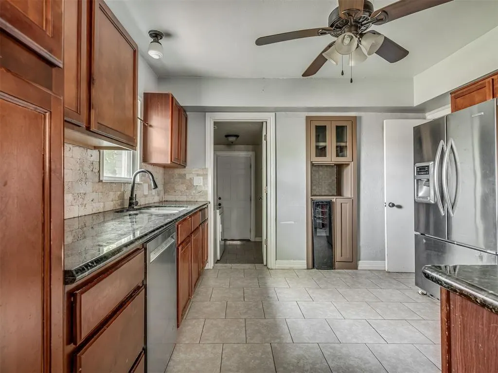Photo 13 — 2335 NW 21st Street, Oklahoma City, OK 73107