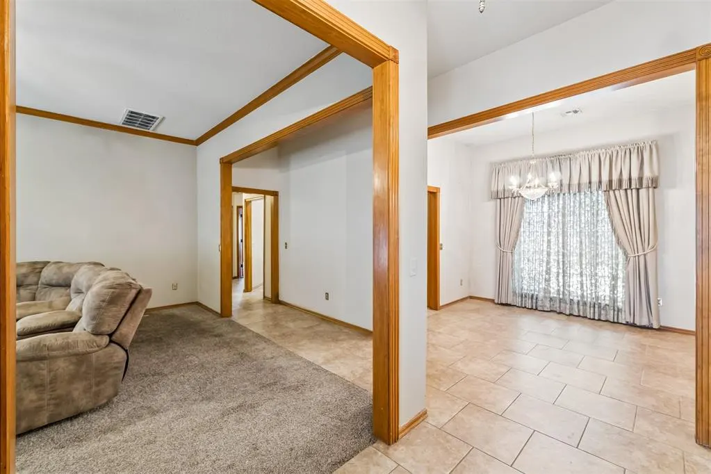 Photo 8 — 1801 Whispering Trail, Midwest City, OK 73130