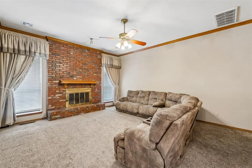 Photo 9 — 1801 Whispering Trail, Midwest City, OK 73130