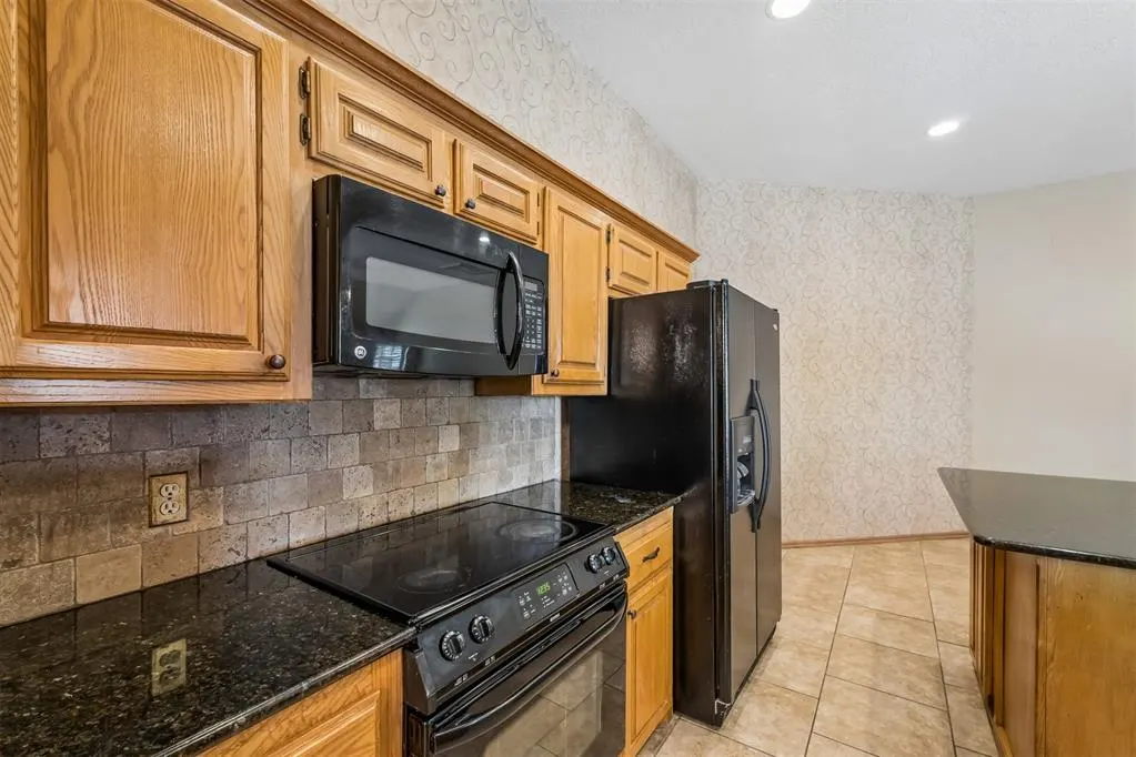 Photo 13 — 1801 Whispering Trail, Midwest City, OK 73130