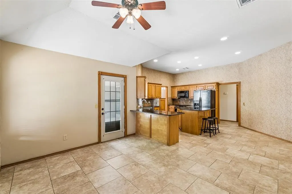 Photo 21 — 1801 Whispering Trail, Midwest City, OK 73130