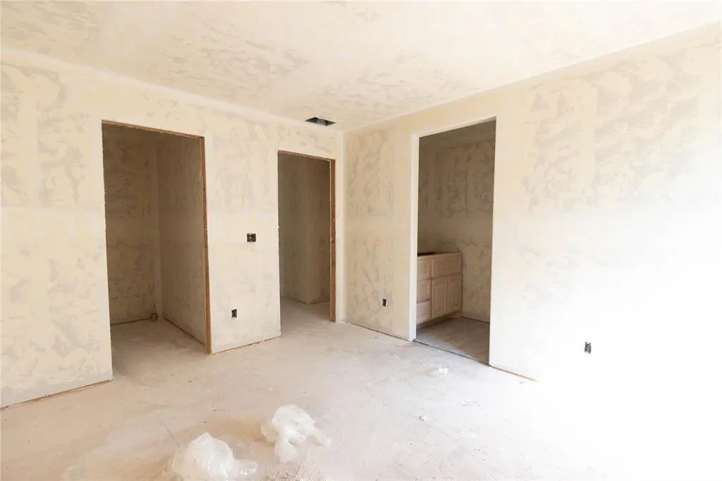 Photo 15 — 11005 NW 90th Street, Yukon, OK 73099