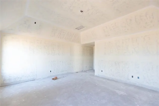Photo 5 — 11001 NW 90th Street, Yukon, OK 73099