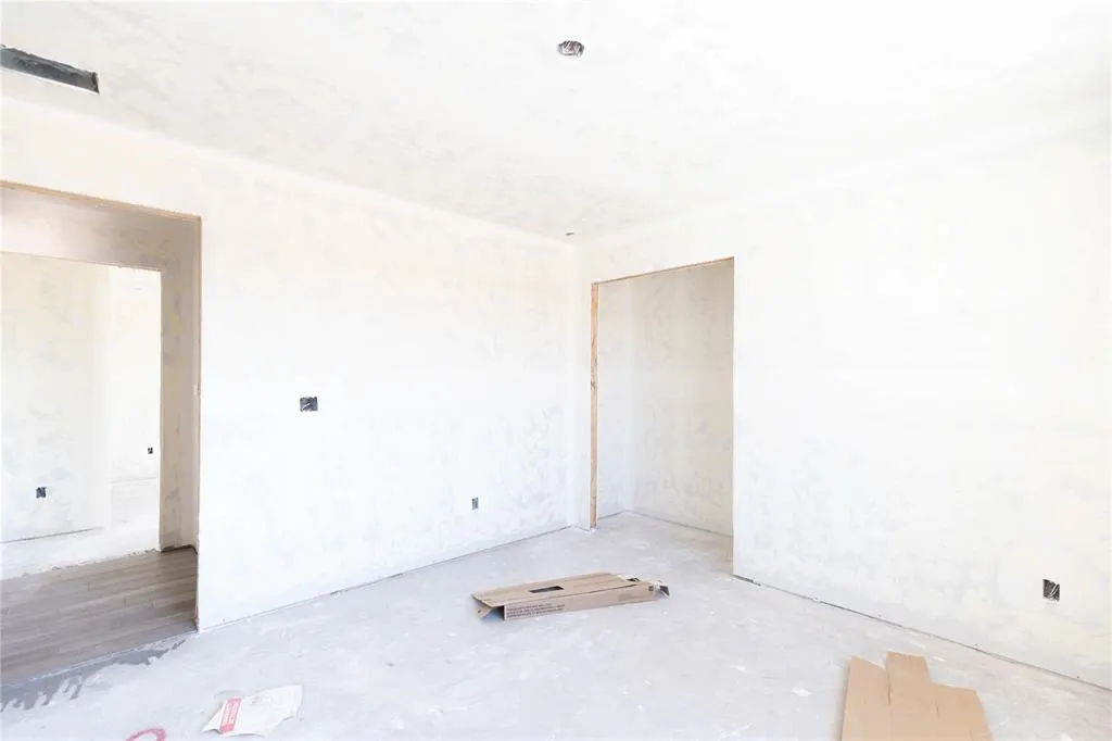 Photo 12 — 11001 NW 90th Street, Yukon, OK 73099