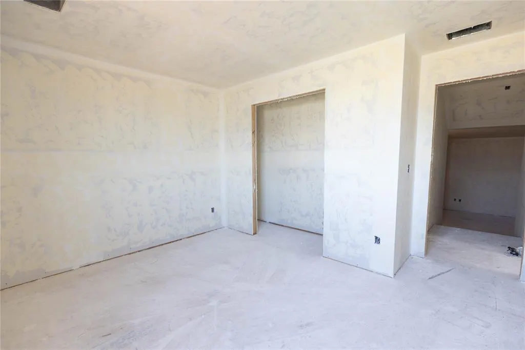 Photo 15 — 11001 NW 90th Street, Yukon, OK 73099