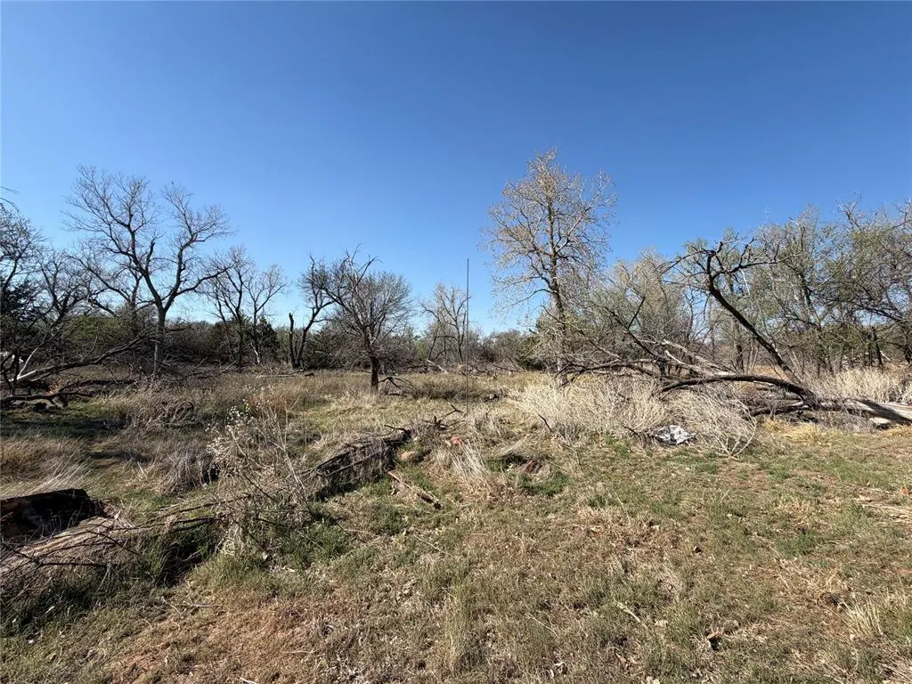 Photo 5 — 20586 E 1476 Road, Lone Wolf, OK 73655
