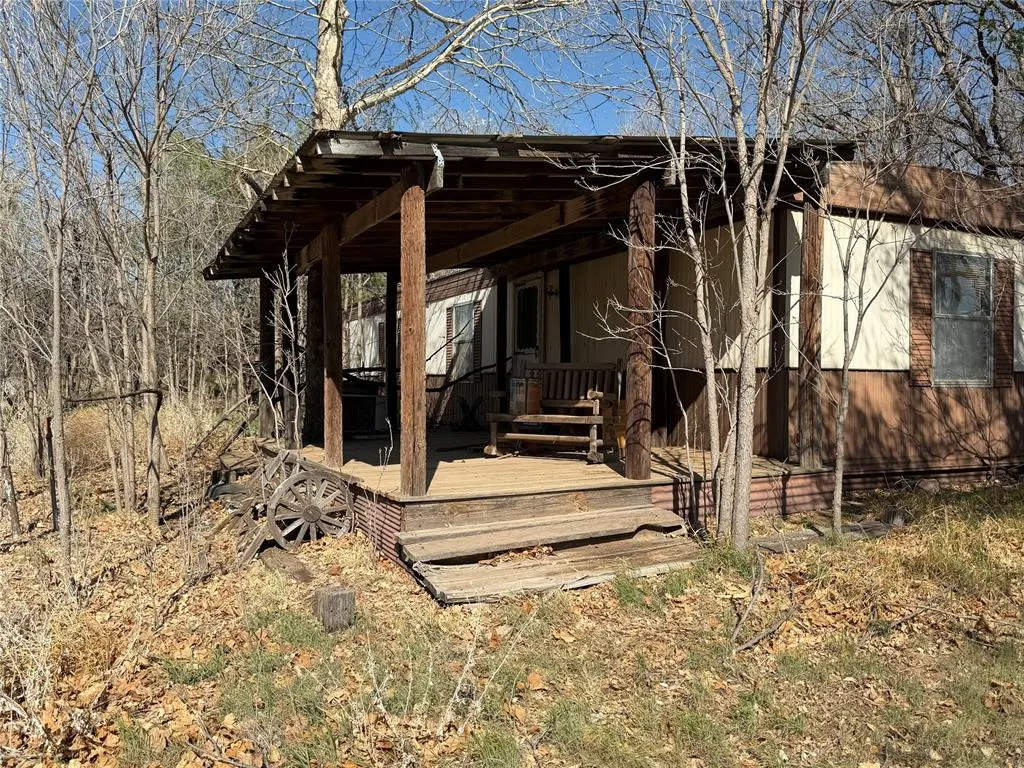 Photo 2 — 20586 E 1476 Road, Lone Wolf, OK 73655