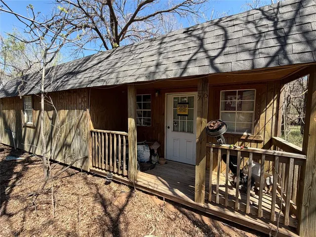 Front exterior — 20586 E 1476 Road, Lone Wolf, OK 73655