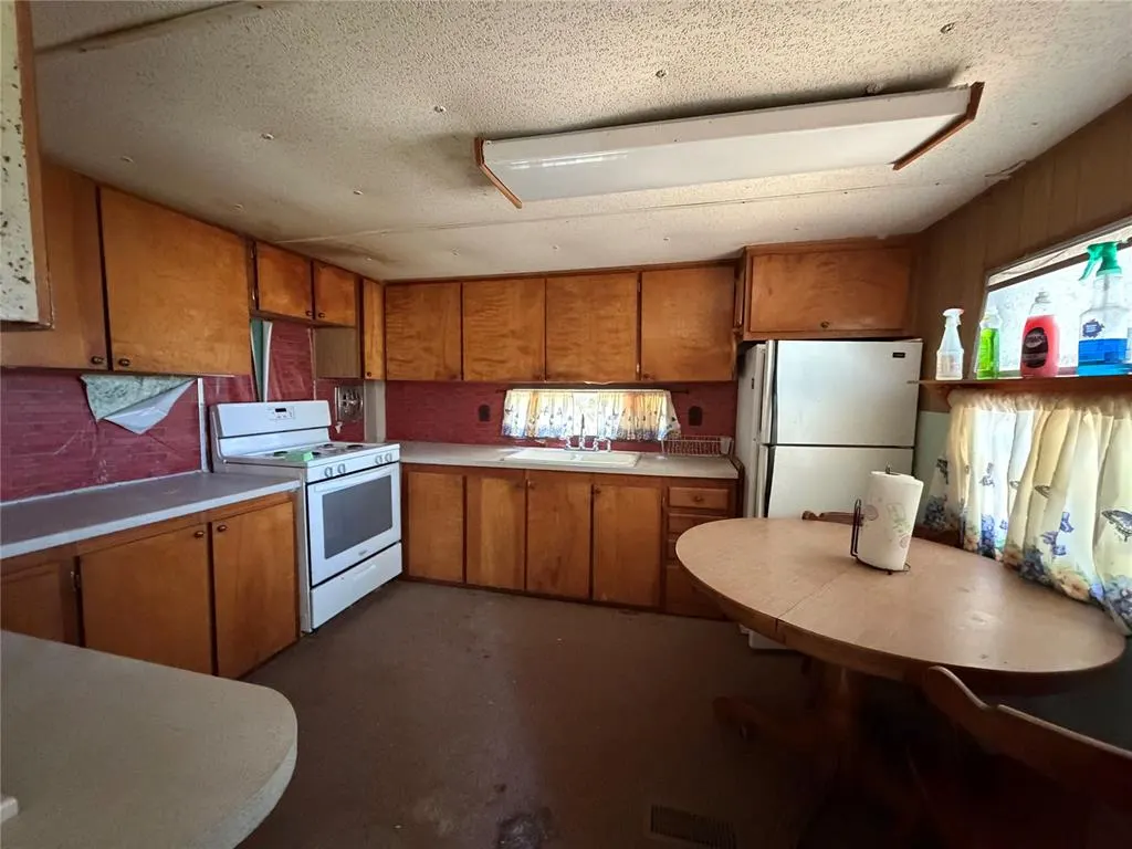 Photo 26 — 20586 E 1476 Road, Lone Wolf, OK 73655