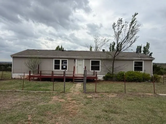Front exterior — 563 Venado Valley Road, Meridian, OK 73058