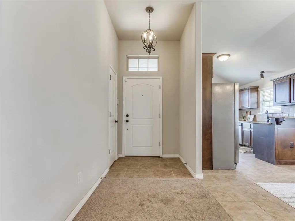 Photo 4 — 12709 Quaker Drive, Oklahoma City, OK 73120