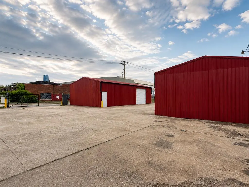 Photo 3 — 1704 NW 6th Street 101, Oklahoma City, OK 73106