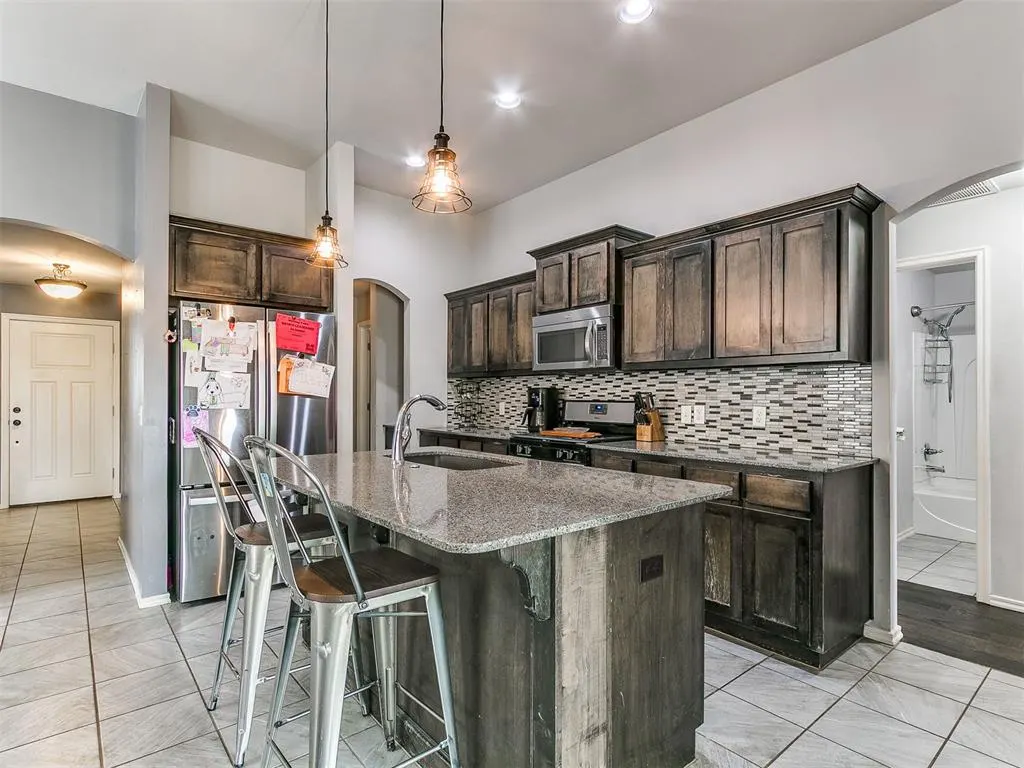 Photo 11 — 9524 SW 29th Terrace, Oklahoma City, OK 73128