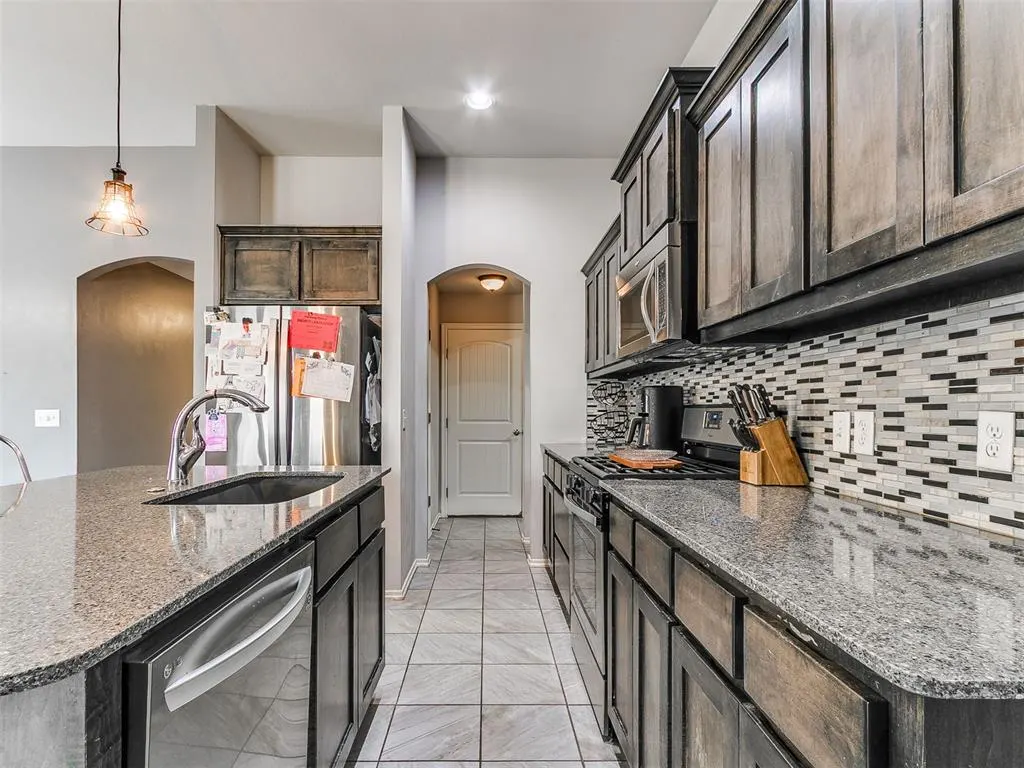 Photo 12 — 9524 SW 29th Terrace, Oklahoma City, OK 73128