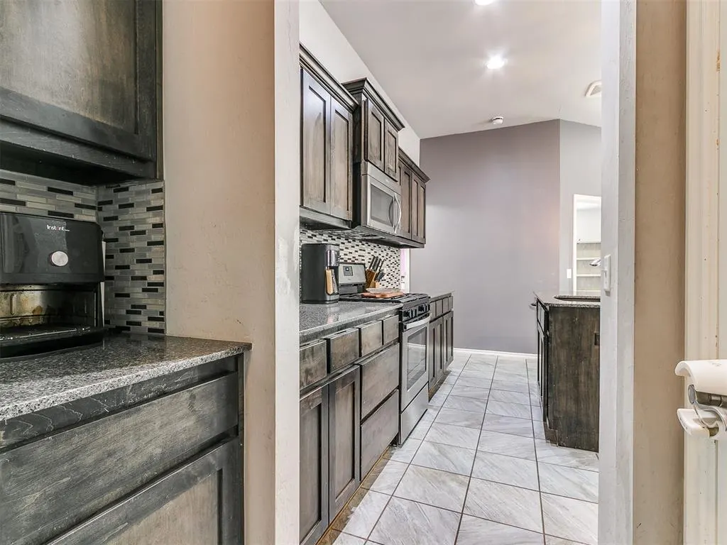 Photo 14 — 9524 SW 29th Terrace, Oklahoma City, OK 73128