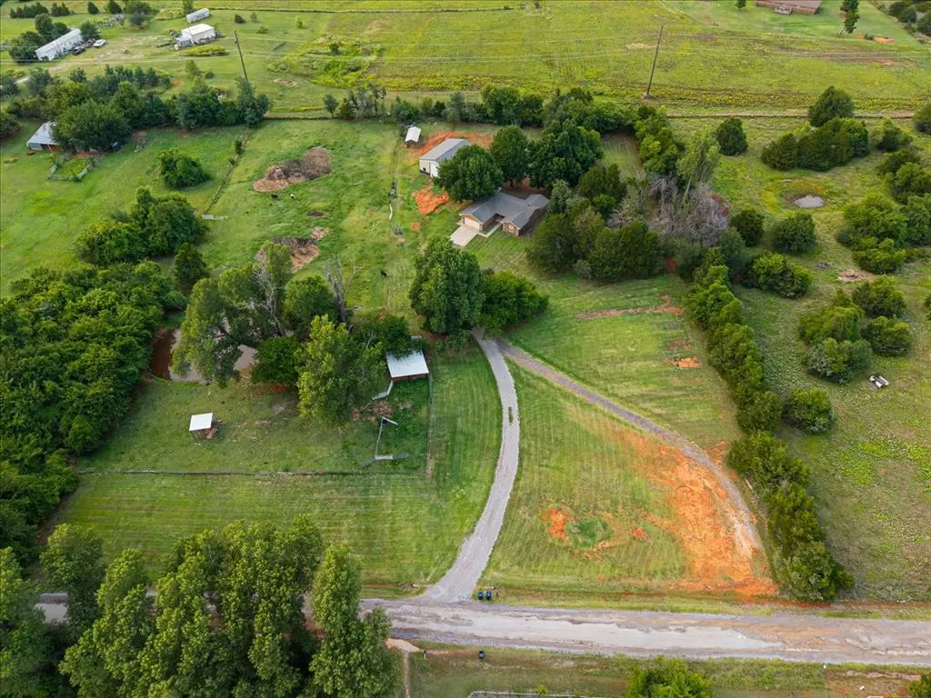 Photo 2 — 12009 Hope Road, Mustang, OK 73064