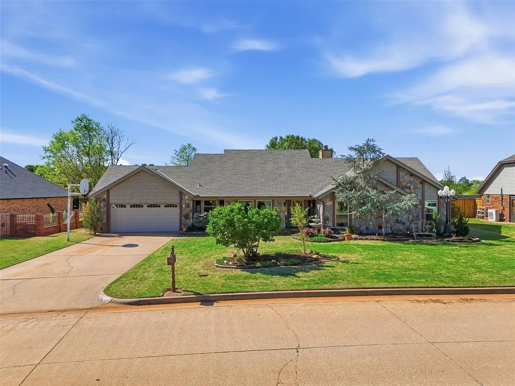 Front exterior — 1201 Francis Lane, Kingfisher, OK 73750