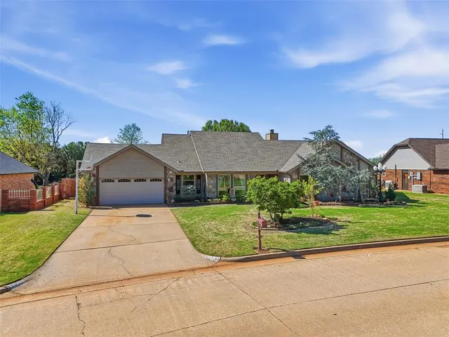 Photo 2 — 1201 Francis Lane, Kingfisher, OK 73750