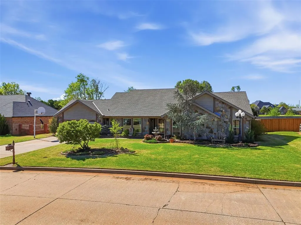 Photo 3 — 1201 Francis Lane, Kingfisher, OK 73750