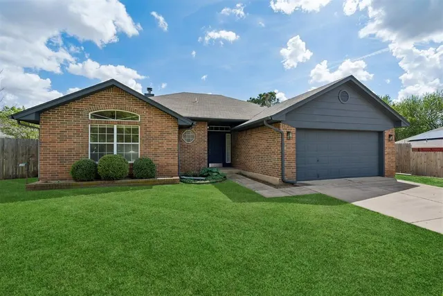Front exterior — 1708 Creekside Court, Norman, OK 73071