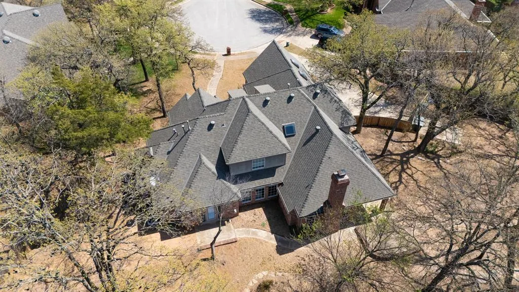 Photo 9 — 2300 Foxwood Circle, Edmond, OK 73034