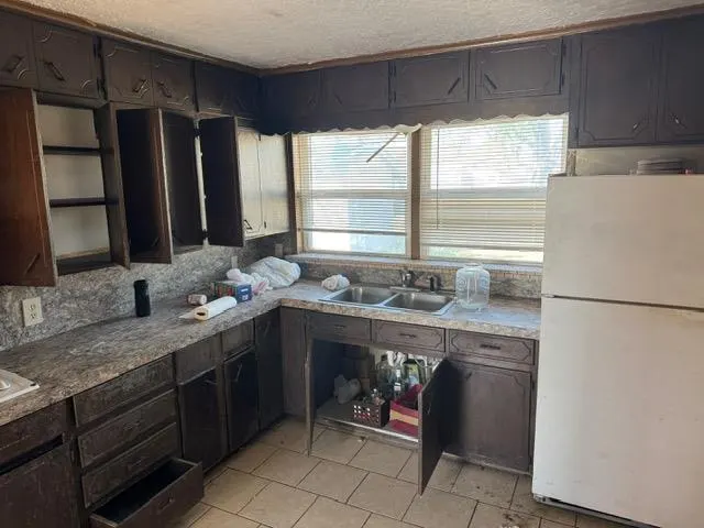 Photo 5 — 407 S Fox Street, Wayne, OK 73095