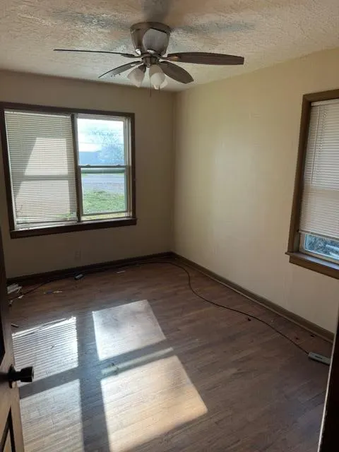 Photo 11 — 407 S Fox Street, Wayne, OK 73095