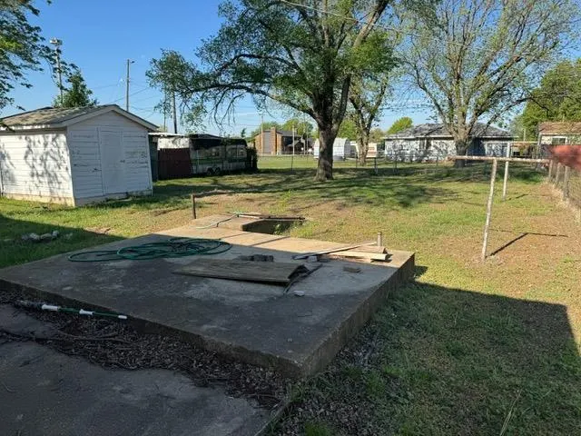 Photo 17 — 407 S Fox Street, Wayne, OK 73095